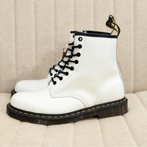 NEW Dr. Martens 1460 Unisex White Boots with Black Laces - Picture 4 of 8